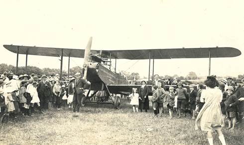 First aeroplane to visit Motueka